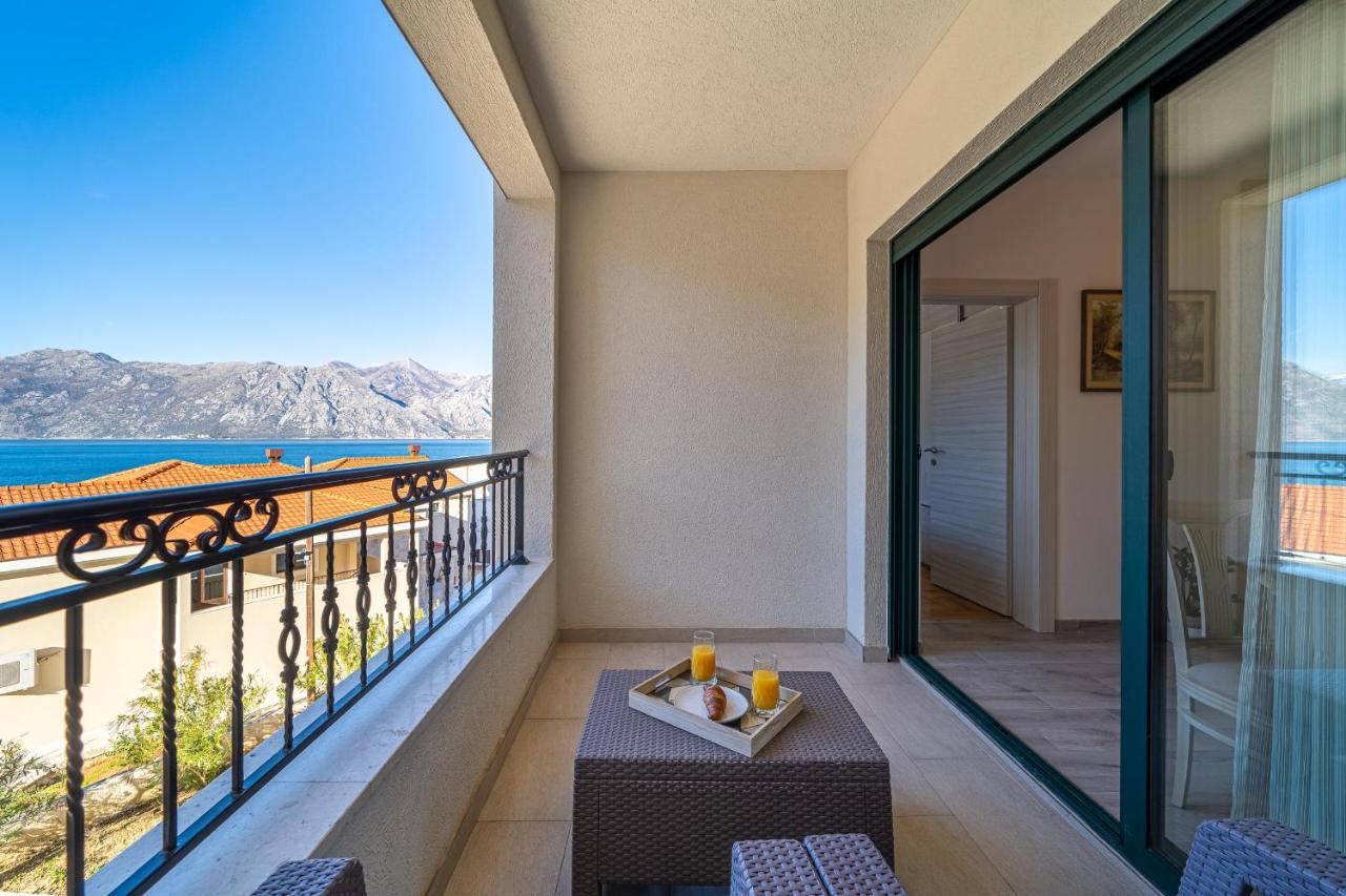 Boka View Luxury Suite - With Free Garage Parking Kotor Dış mekan fotoğraf